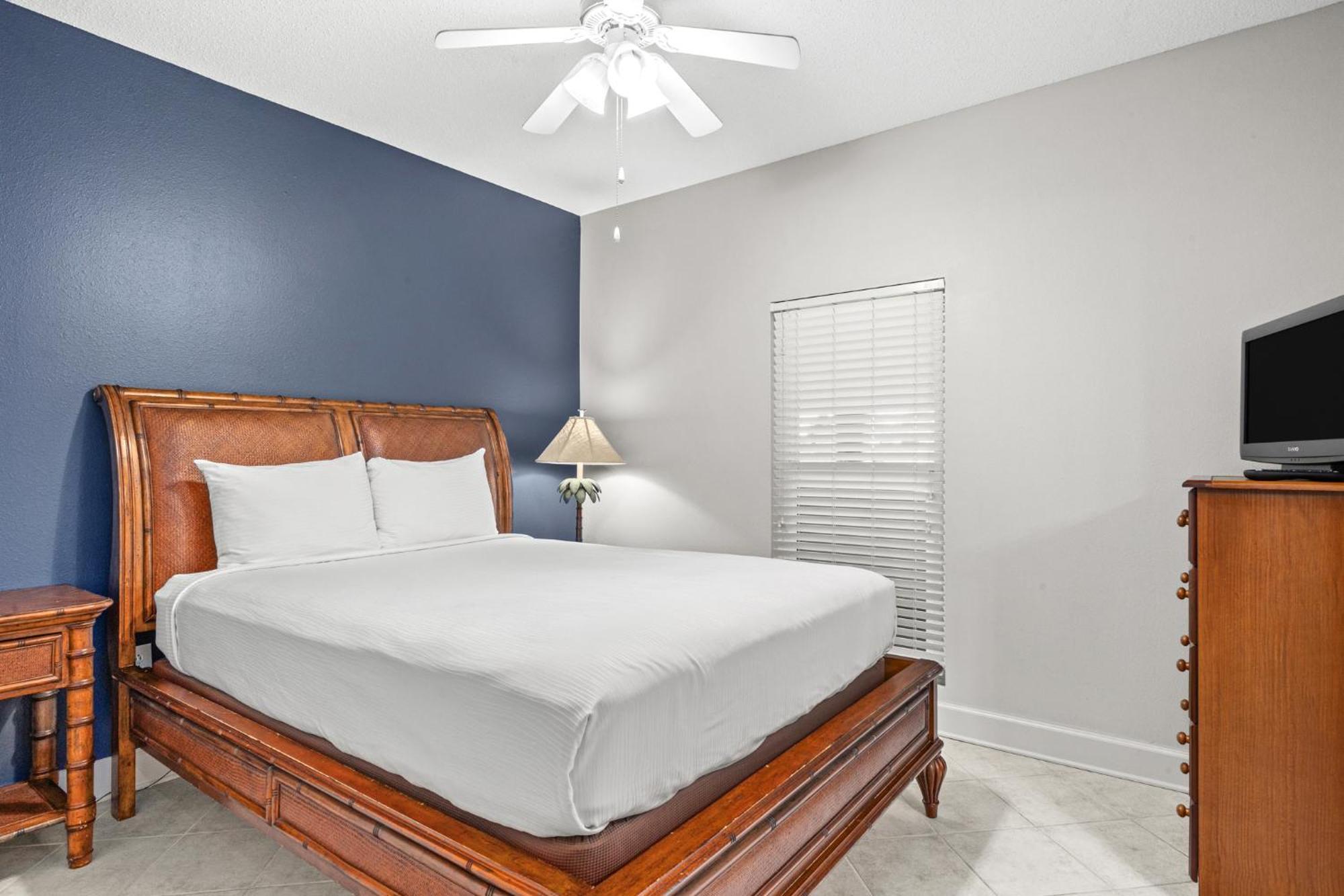 Official Majestic Beach Resort - Over 60 Units - All Ocean Front, Panama City Beach, Fl Room photo