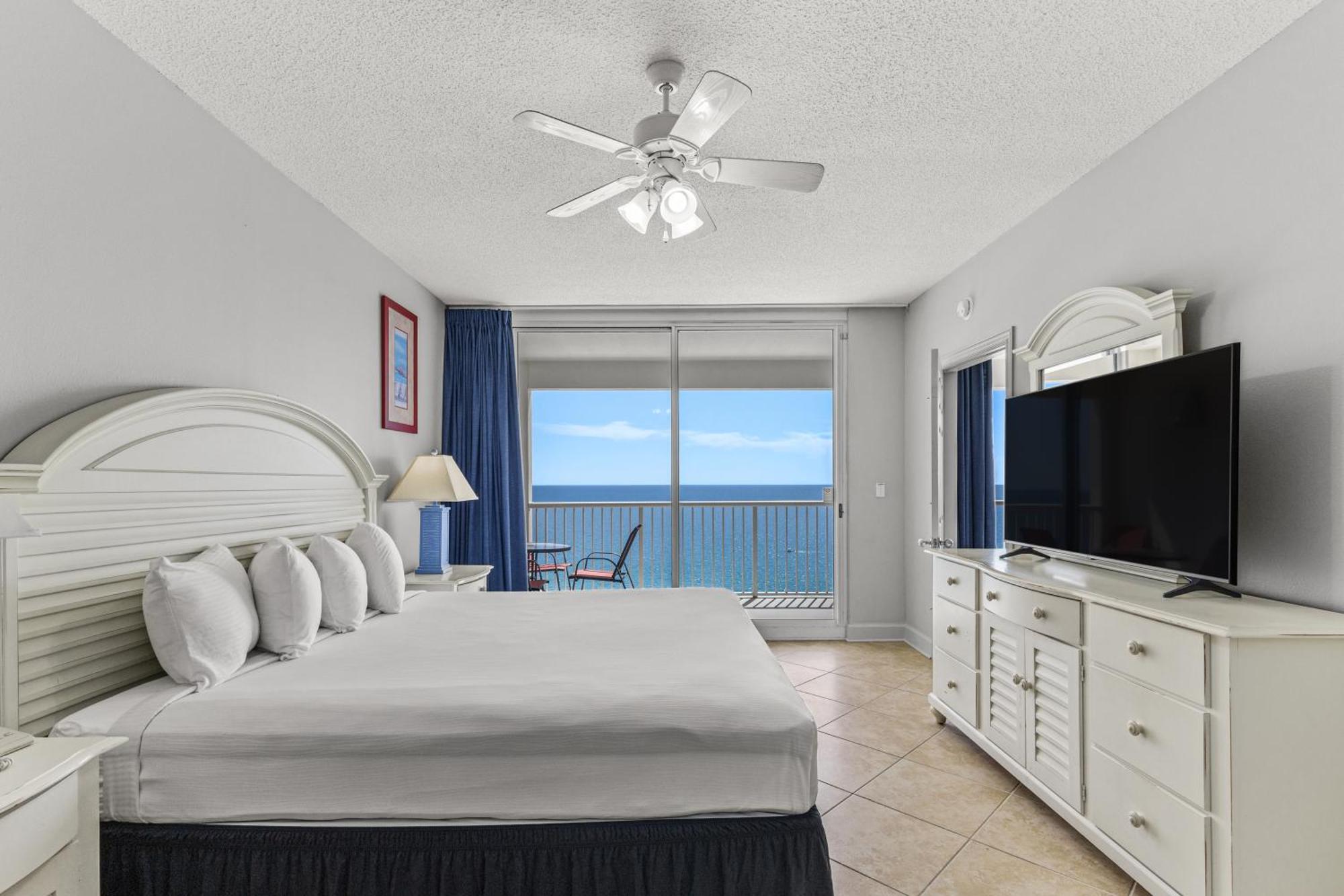 Official Majestic Beach Resort - Over 60 Units - All Ocean Front, Panama City Beach, Fl Room photo