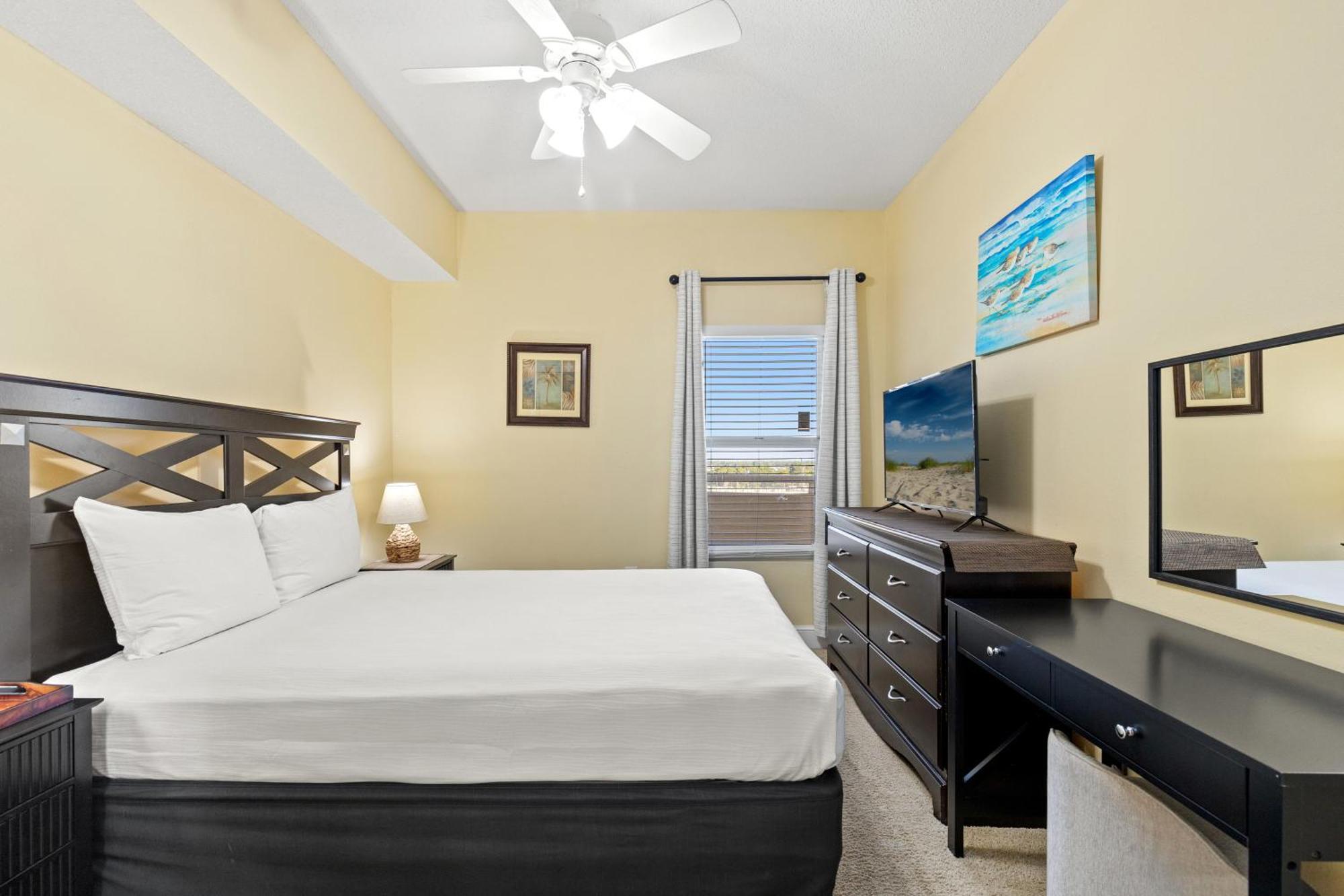 Official Majestic Beach Resort - Over 60 Units - All Ocean Front, Panama City Beach, Fl Exterior photo